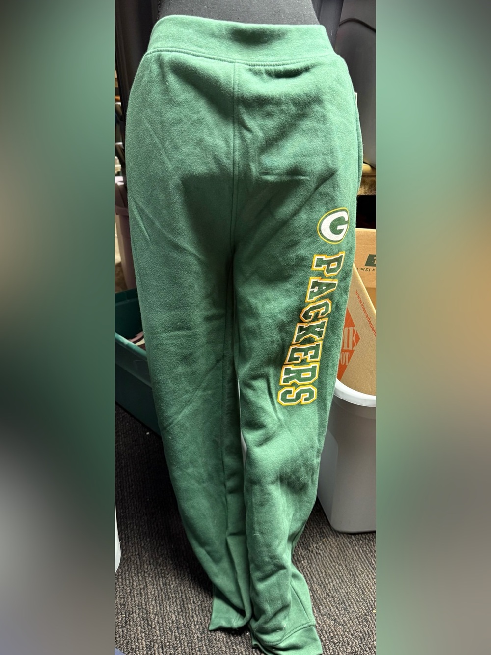 Nwt youth size XXL/18 official NFL Green Bay Packers joggers light grey2